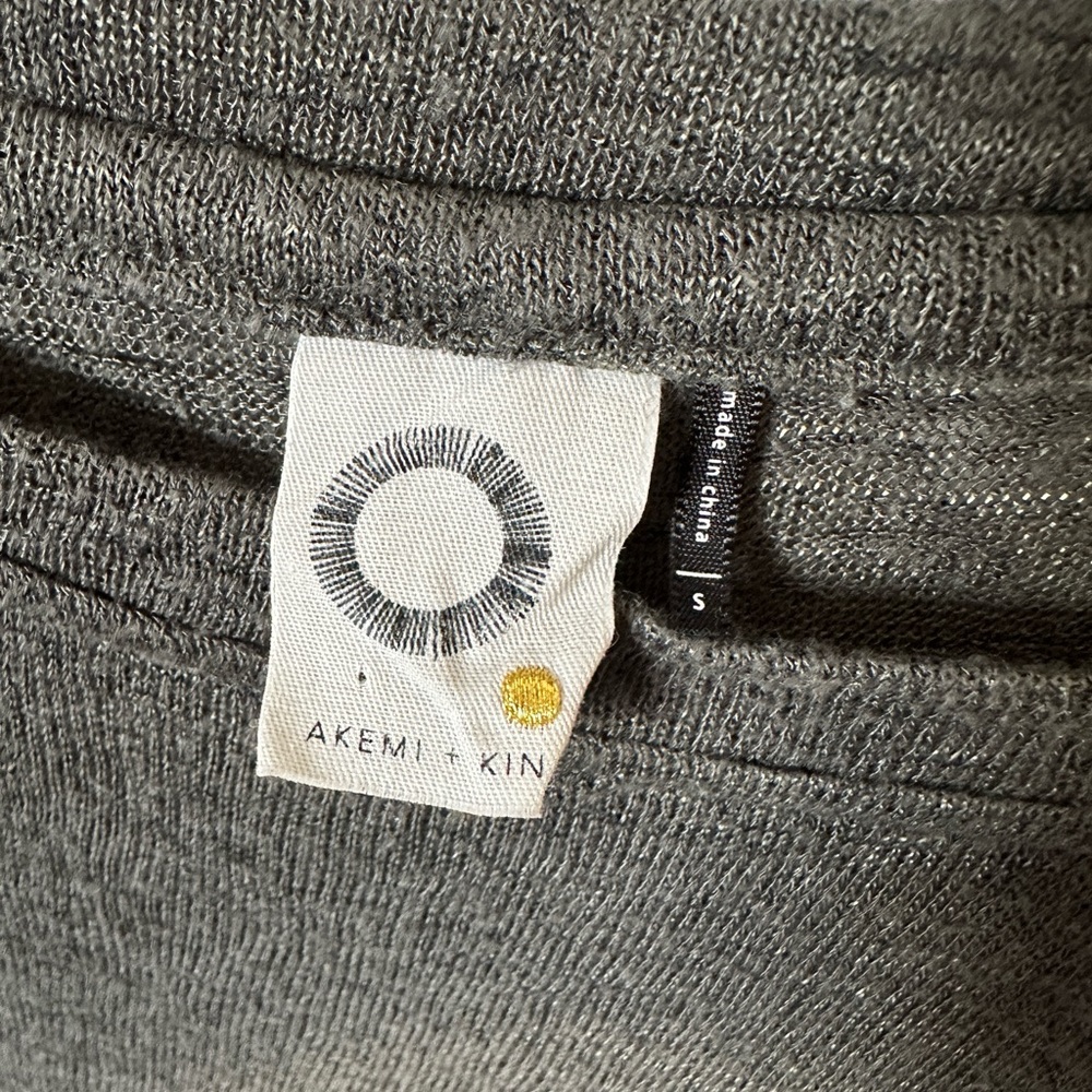 Embroidered Tee - Picture 4 of 4